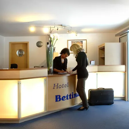 Bettina Garni Hotel 3*