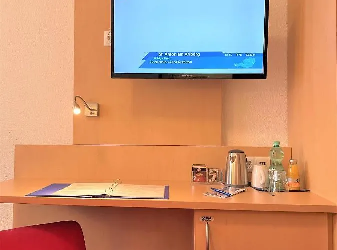 Hotel Bettina Garni 3*