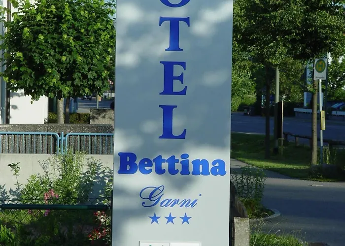 Bettina Garni 3*