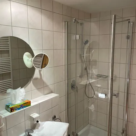 Hotel Bettina Garni 3*