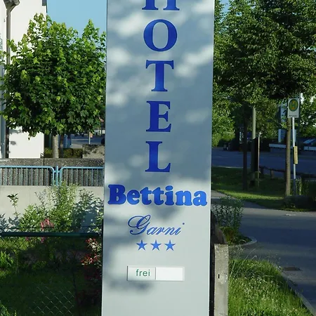 Bettina Garni 3*