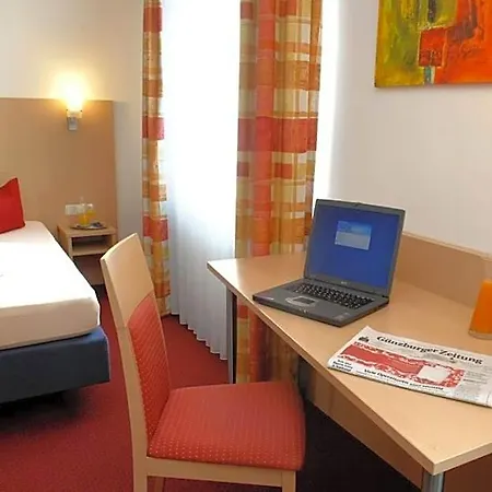 Hotel Bettina Garni 3*