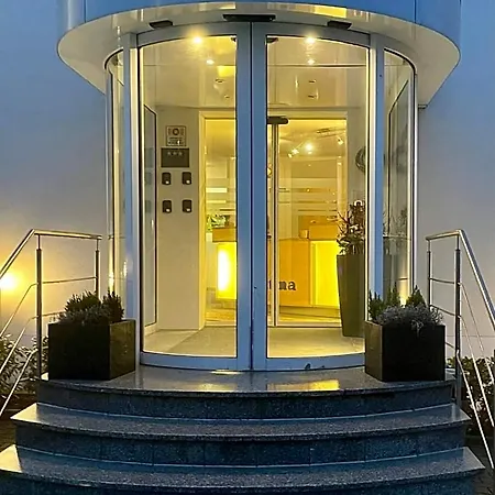 Hotel Bettina Garni 3*