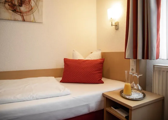 Bettina Garni Hotel 3*