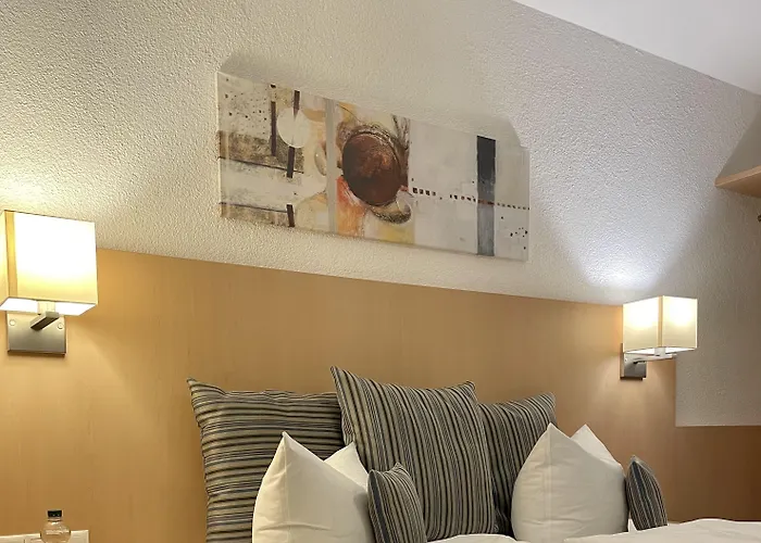Bettina Garni Hotel 3*